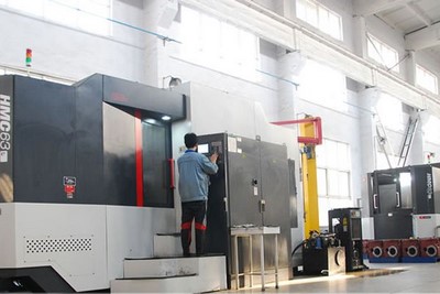 High-precision gear grinding machine